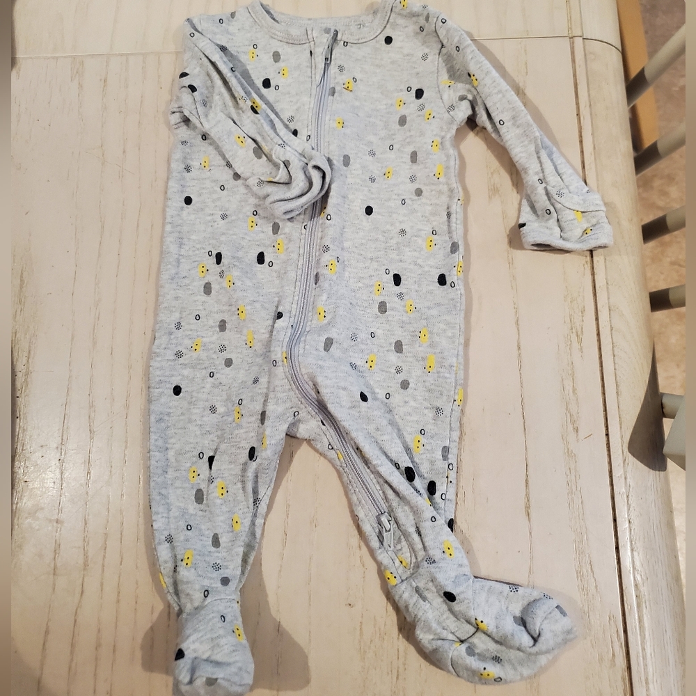 Petit Lem Gray Footed Zipper Pajamas with Yellow & Black Dots